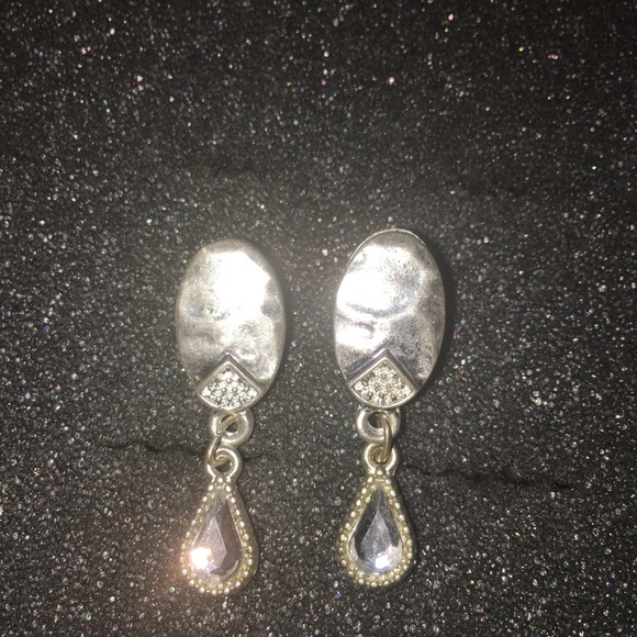 Silver crystal dangle earrings - Picture 3 of 7